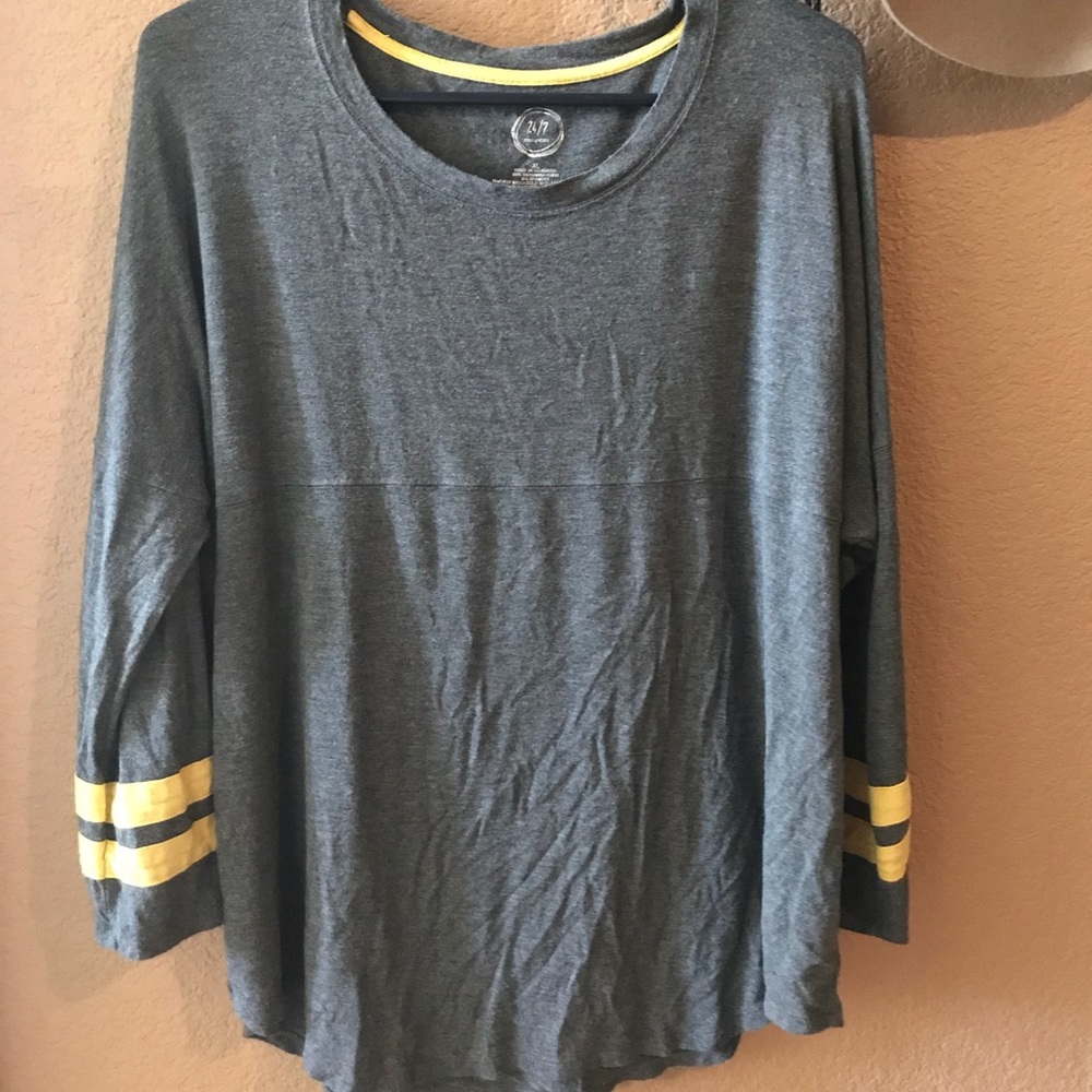Maurices shirt